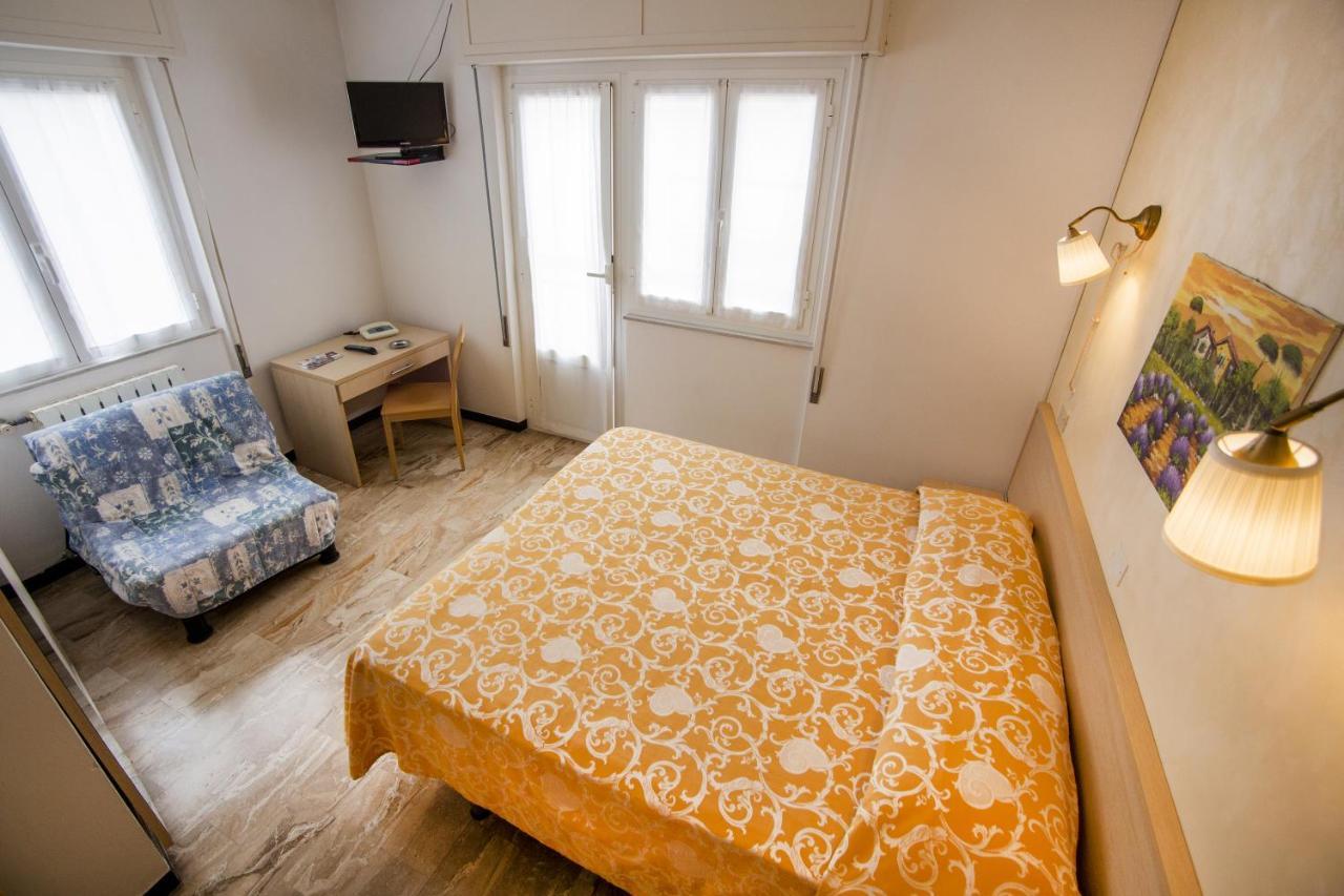 B&B Hotel Costa Azzurra Spotorno Ngoại thất bức ảnh